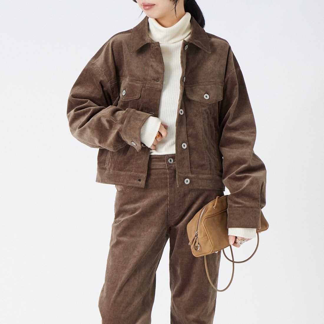 BROWN&&モデル身長：162cm 着用サイズ：F&&