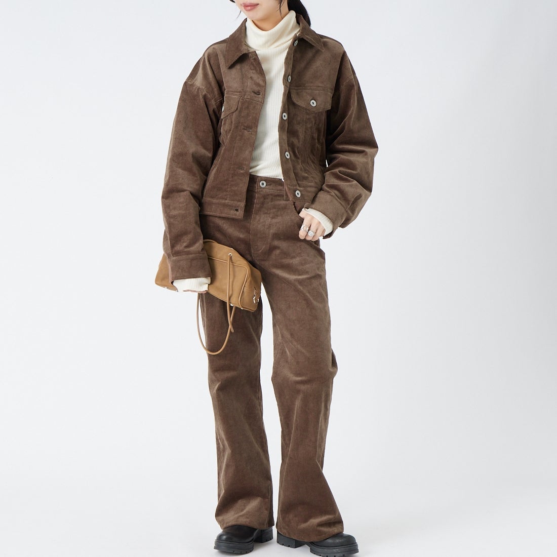 Noir Fabrik [ヌワールファブリック] コーデュロイトラッカージャケット [IN4-JK-6] BROWN &&モデル身長：162cm 着用サイズ：F&&