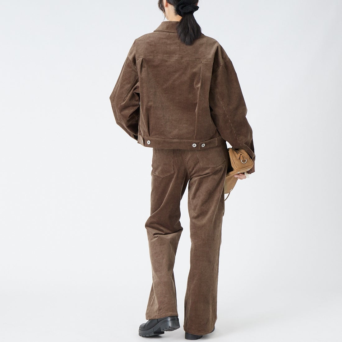 Noir Fabrik [ヌワールファブリック] コーデュロイトラッカージャケット [IN4-JK-6] BROWN &&モデル身長：162cm 着用サイズ：F&&