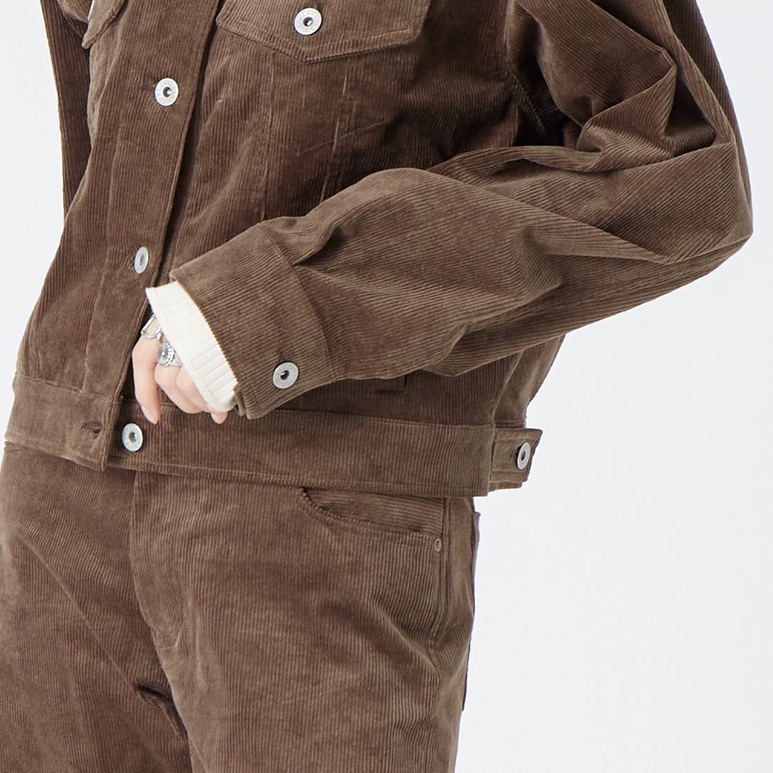 Noir Fabrik [ヌワールファブリック] コーデュロイトラッカージャケット [IN4-JK-6] BROWN &&モデル身長：162cm 着用サイズ：F&&