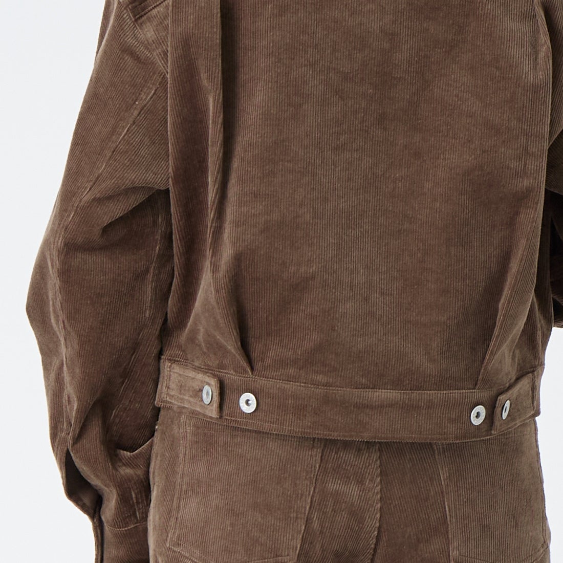 Noir Fabrik [ヌワールファブリック] コーデュロイトラッカージャケット [IN4-JK-6] BROWN &&モデル身長：162cm 着用サイズ：F&&