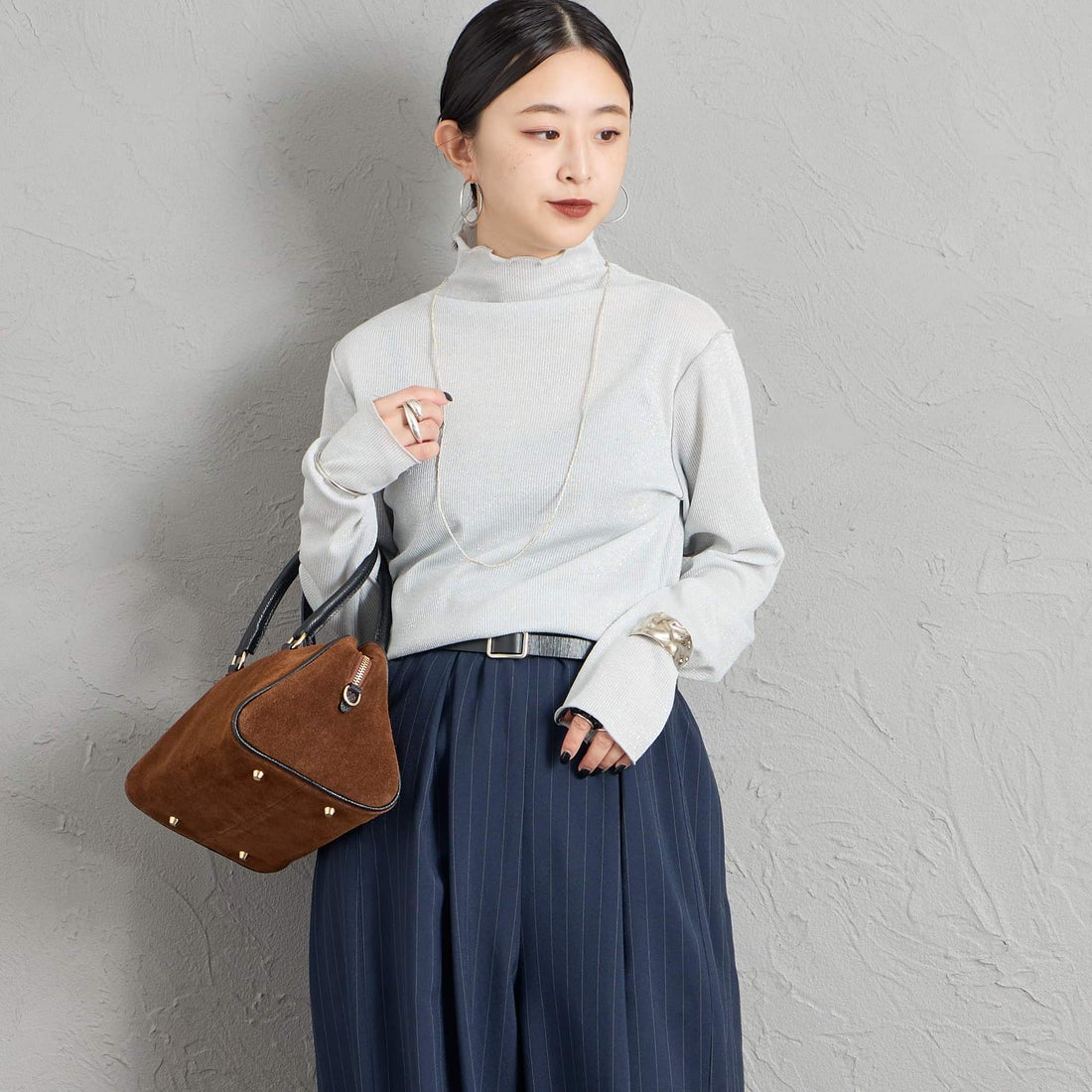 Maison de L'allure [メゾン ドゥ ラリュール] ハイネックラメニットソー [M26332013] 02 OFF &&モデル身長：150cm 着用サイズ：F&&