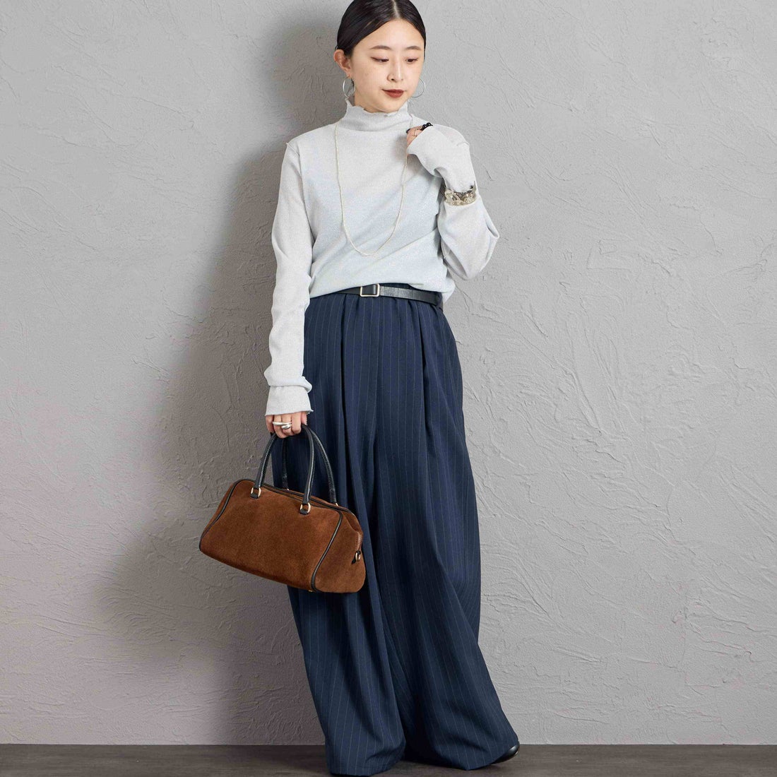 Maison de L'allure [メゾン ドゥ ラリュール] ハイネックラメニットソー [M26332013] 02 OFF &&モデル身長：150cm 着用サイズ：F&&