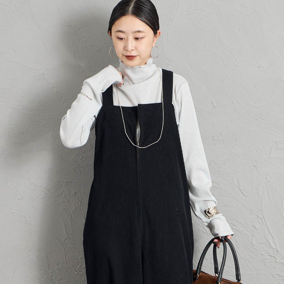 Maison de L'allure [メゾン ドゥ ラリュール] ハイネックラメニットソー [M26332013] 02 OFF &&モデル身長：150cm 着用サイズ：F&&