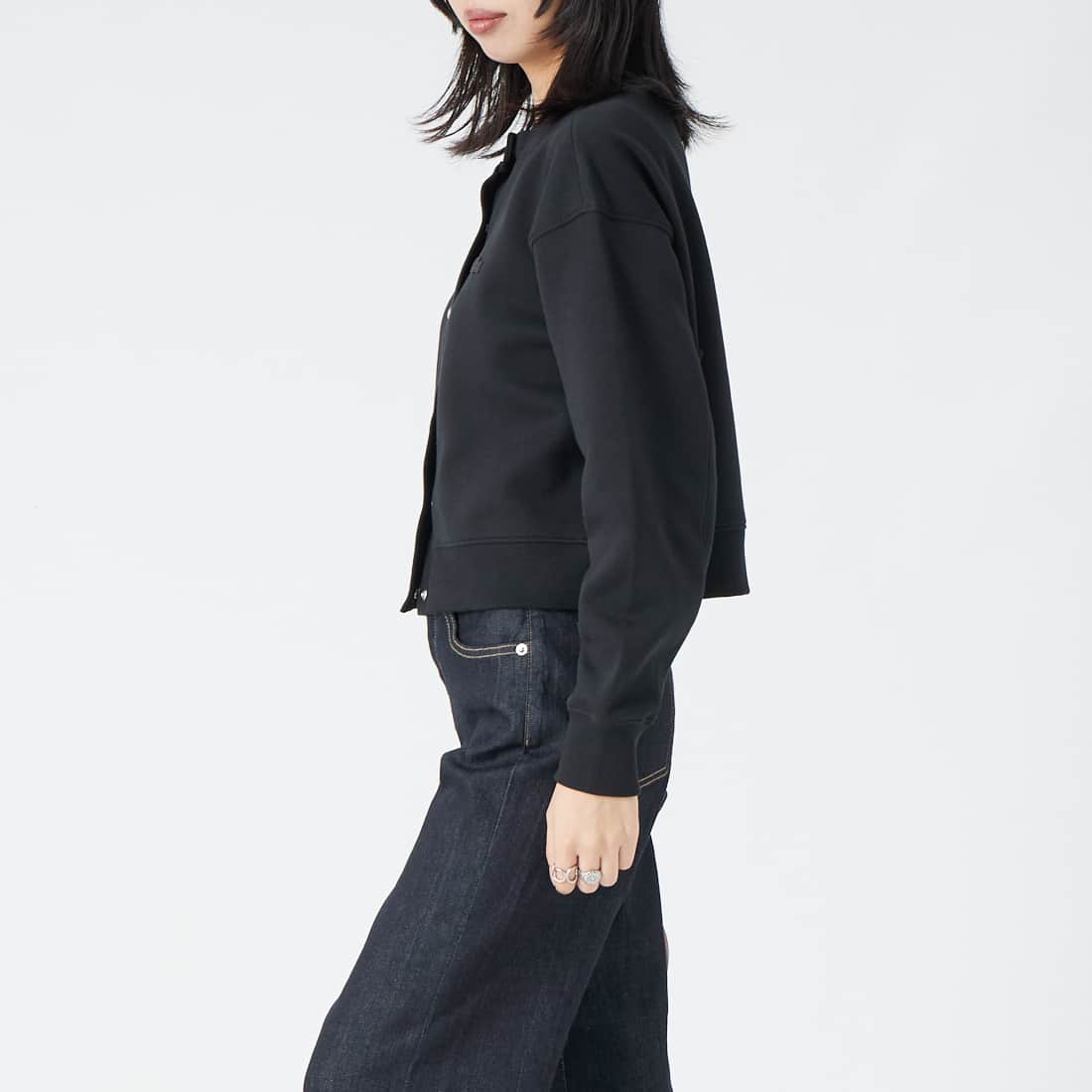 LACOSTE [ラコステ] ショート丈ダブルフェイスカーディガン [SF016] 031 BLACK &&モデル身長：162cm 着用サイズ：36&&