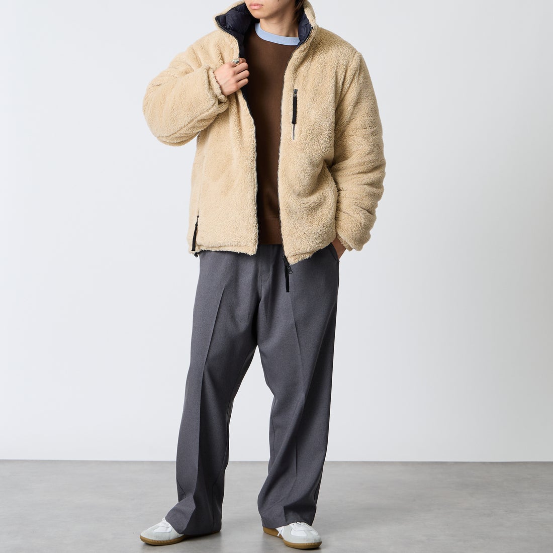 TAION [タイオン] 別注 リバーシブル ボアダウンジャケット [TAION-JFC03] BEIGE &&モデル身長：177cm 着用サイズ：L&&
