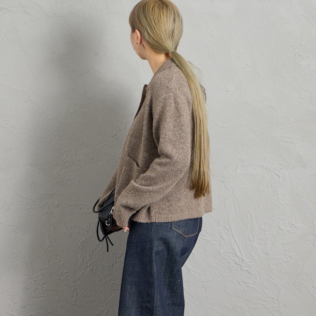 mizuiro ind [ミズイロインド] ハイネックシャツカラーショートカーディガン [3-220158] 44 BROWN &&モデル身長：156cm 着用サイズ：F&&