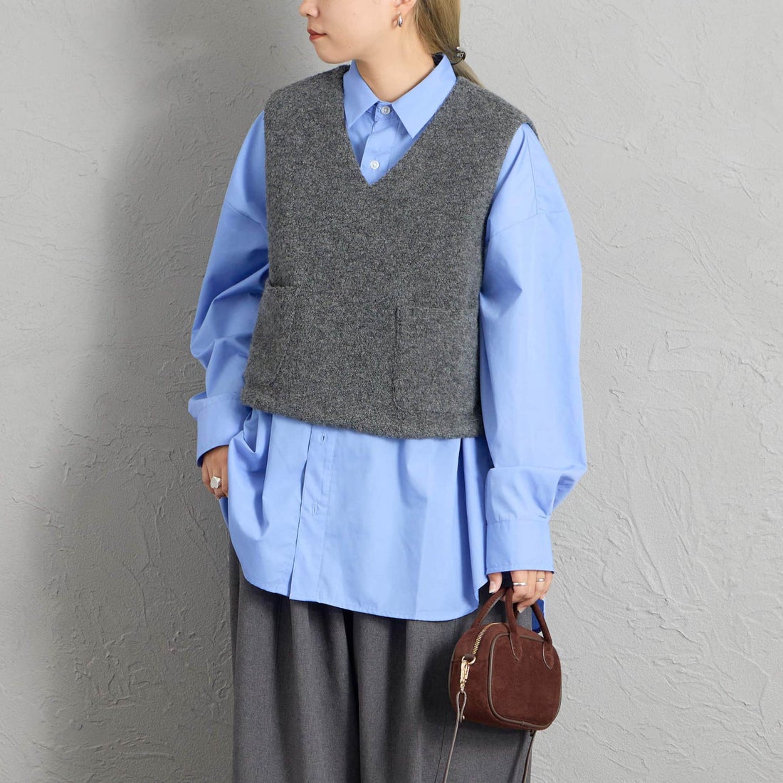 mizuiro ind [ミズイロインド] ボアベスト [3-210063] 91 GRAY &&モデル身長：156cm 着用サイズ：F&&