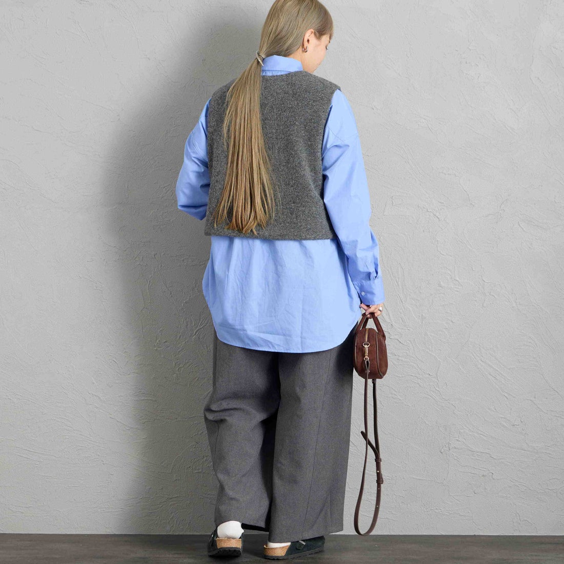 mizuiro ind [ミズイロインド] ボアベスト [3-210063] 91 GRAY &&モデル身長：156cm 着用サイズ：F&&