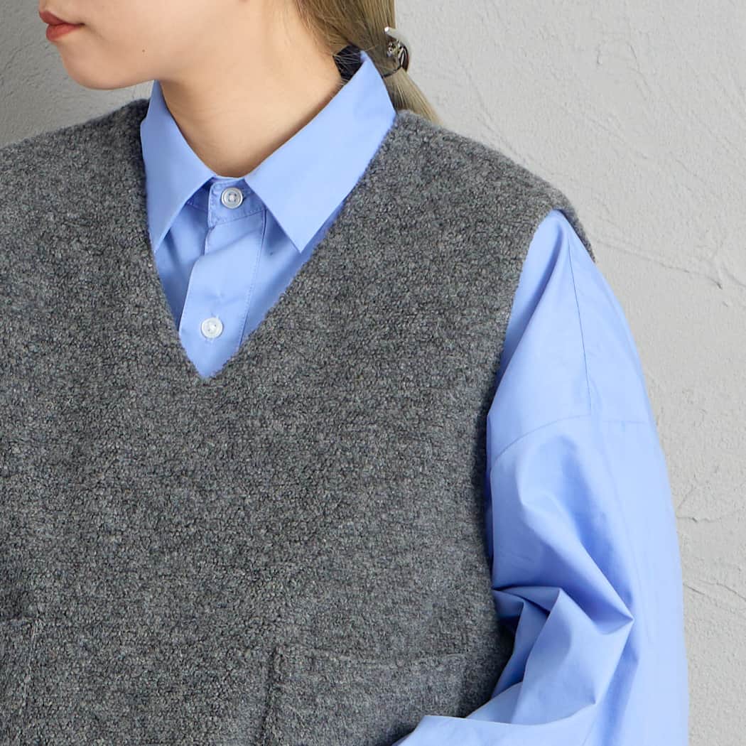 mizuiro ind [ミズイロインド] ボアベスト [3-210063] 91 GRAY &&モデル身長：156cm 着用サイズ：F&&