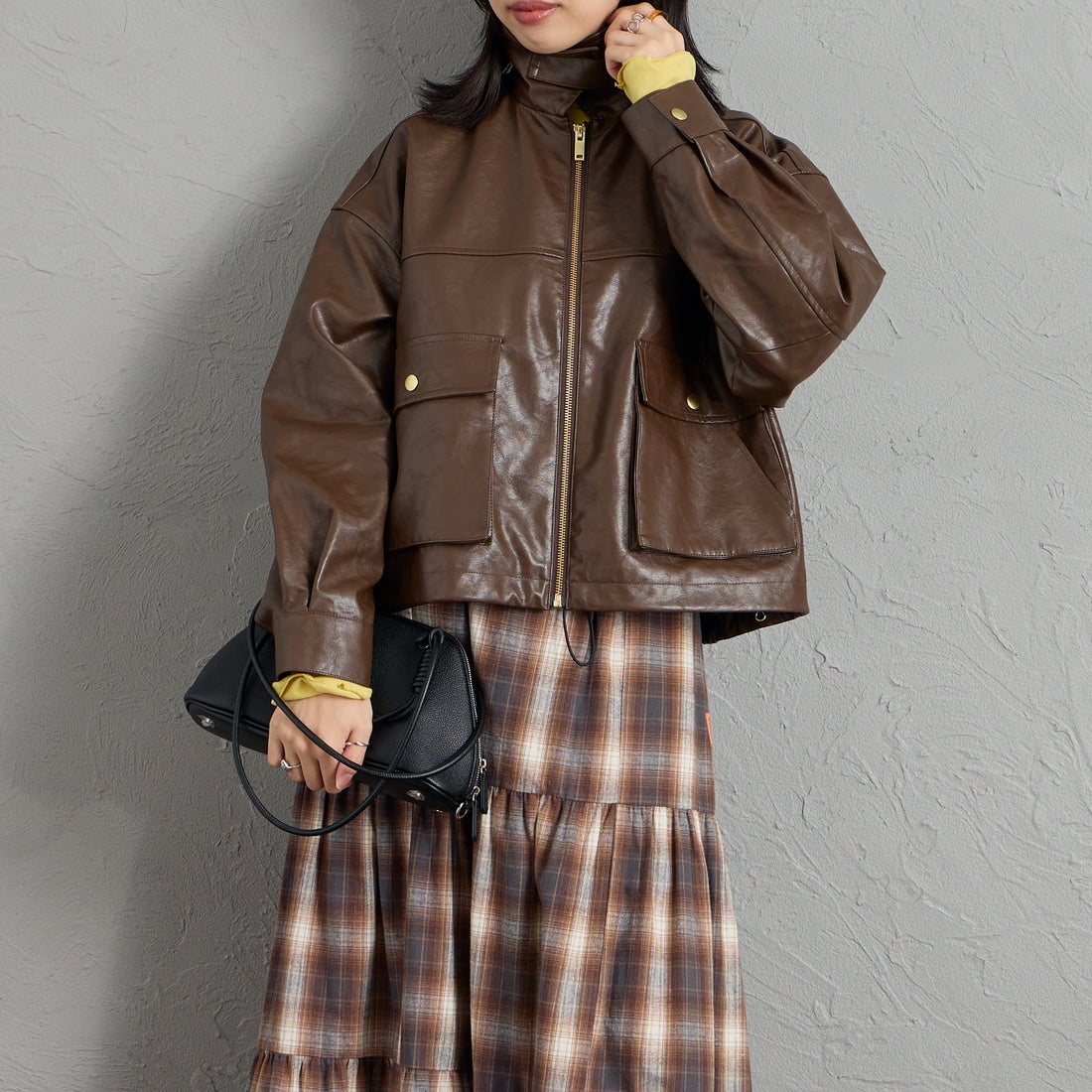 AULENTTI [オウレンティ] 別注 ボアカラー フェイクレザージャケット [G0104004-JF] BRNﾚｻﾞｰ &&モデル身長：162cm 着用サイズ：F&&
