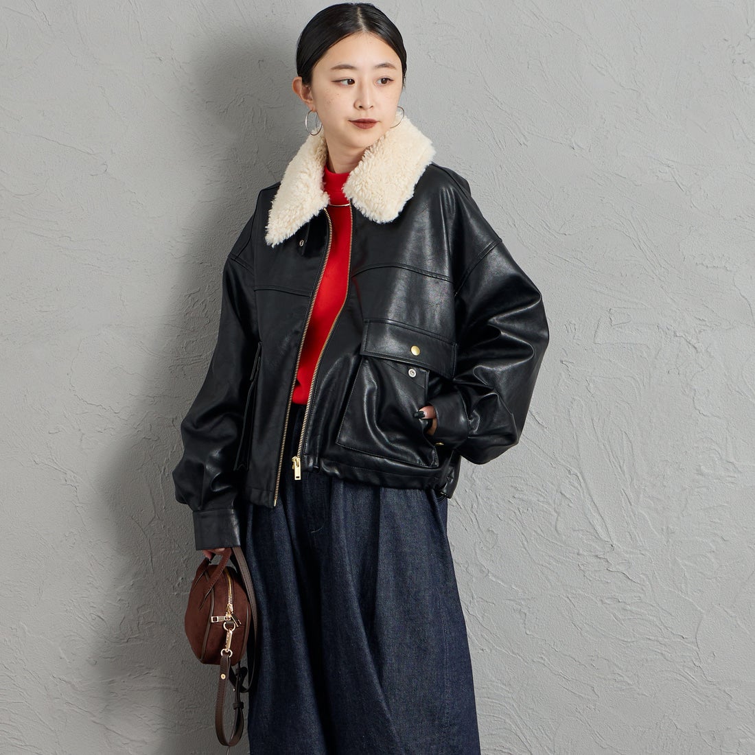 AULENTTI [オウレンティ] 別注 ボアカラー フェイクレザージャケット [G0104004-JF] BLKﾚｻﾞｰ &&モデル身長：150cm 着用サイズ：F&&