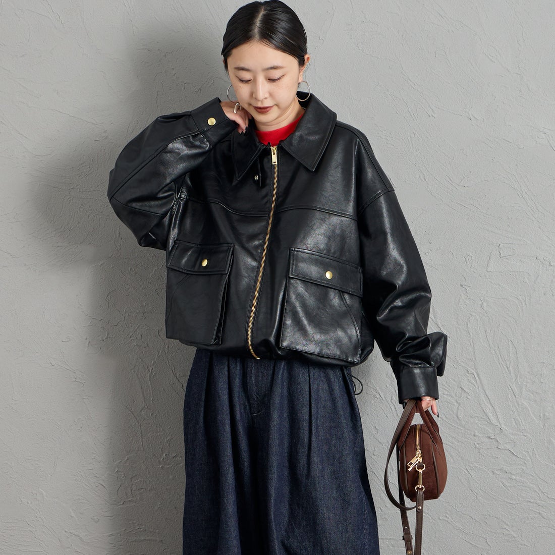 AULENTTI [オウレンティ] 別注 ボアカラー フェイクレザージャケット [G0104004-JF] BLKﾚｻﾞｰ &&モデル身長：150cm 着用サイズ：F&&