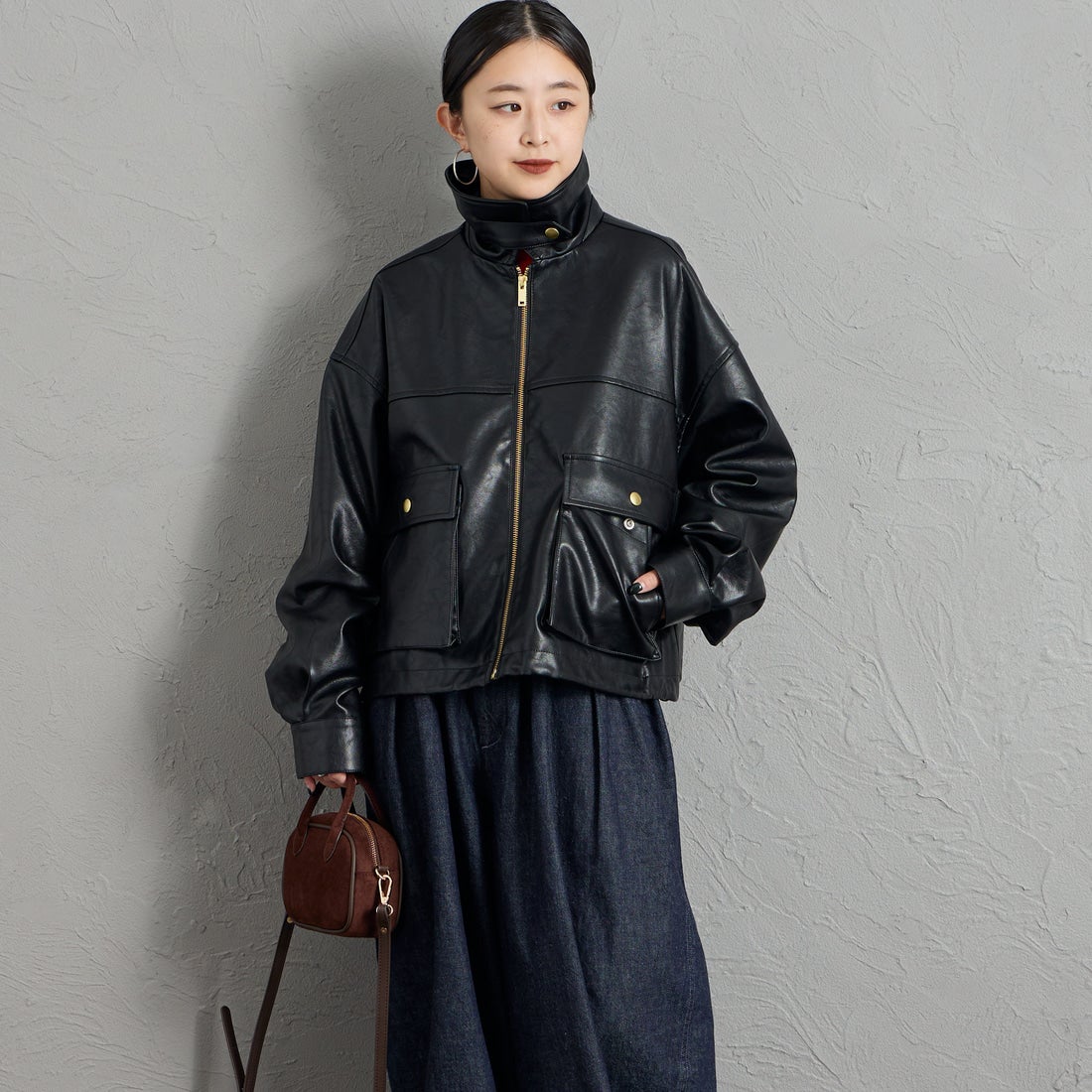 AULENTTI [オウレンティ] 別注 ボアカラー フェイクレザージャケット [G0104004-JF] BLKﾚｻﾞｰ &&モデル身長：150cm 着用サイズ：F&&