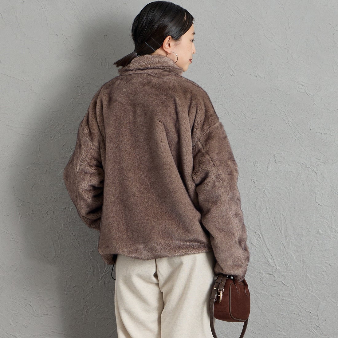 AULENTTI [オウレンティ] 別注 パイピング ファージャケット [G0104002-JF] ﾁｬｺｰﾙ &&モデル身長：150cm 着用サイズ：F&&