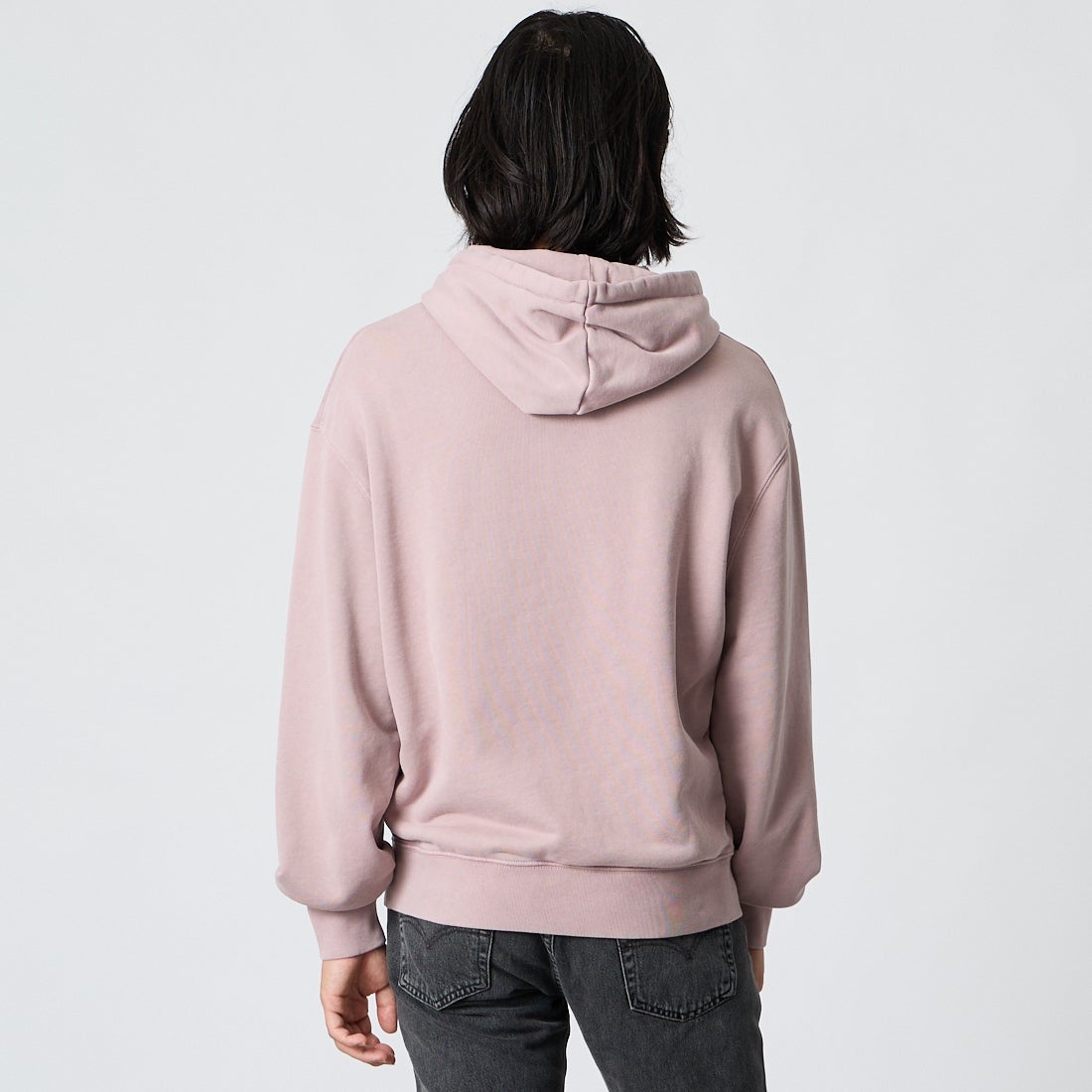 MAISON KITSUNE [メゾン キツネ] Maison Kitsune Paris フェードコンフォートフーディ [MRMJH06KMBIT4] 0611 MISTY &&モデル身長：175cm 着用サイズ：S&&