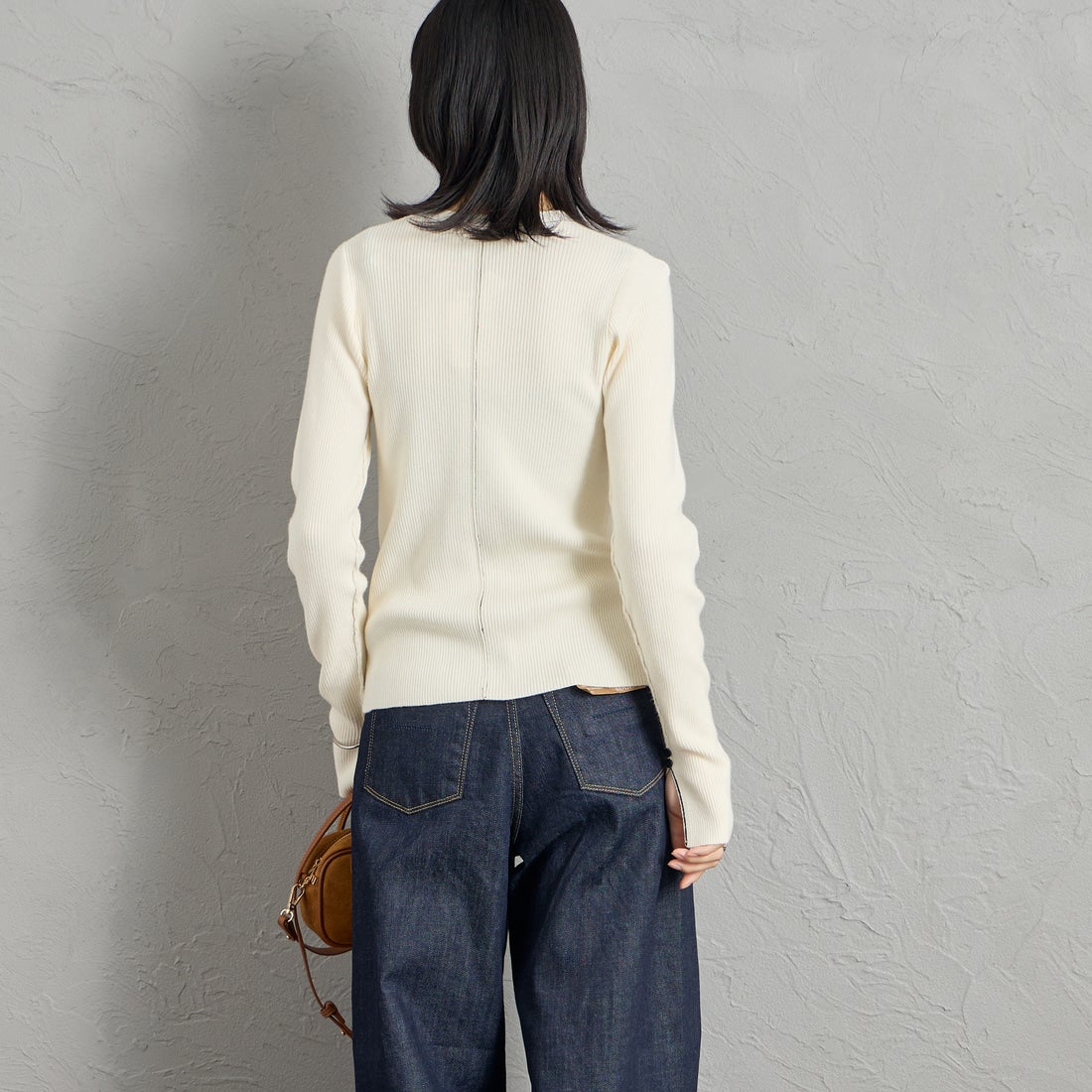 Maison de L'allure [メゾン ドゥ ラリュール] Vネック 配色ステッチリブニットカーディガン [M26331018] 02 OFF &&モデル身長：162cm 着用サイズ：F&&