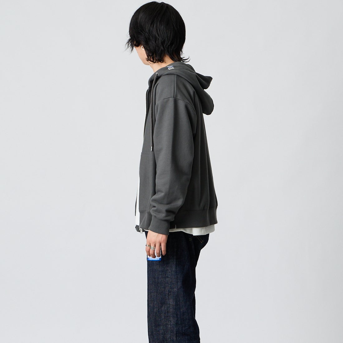 Maison MIHARA YASUHIRO [メゾン ミハラヤスヒロ] フレンチテリージップアップフーディ [I17PK531] DK.GRAY &&モデル身長：177cm 着用サイズ：44&&