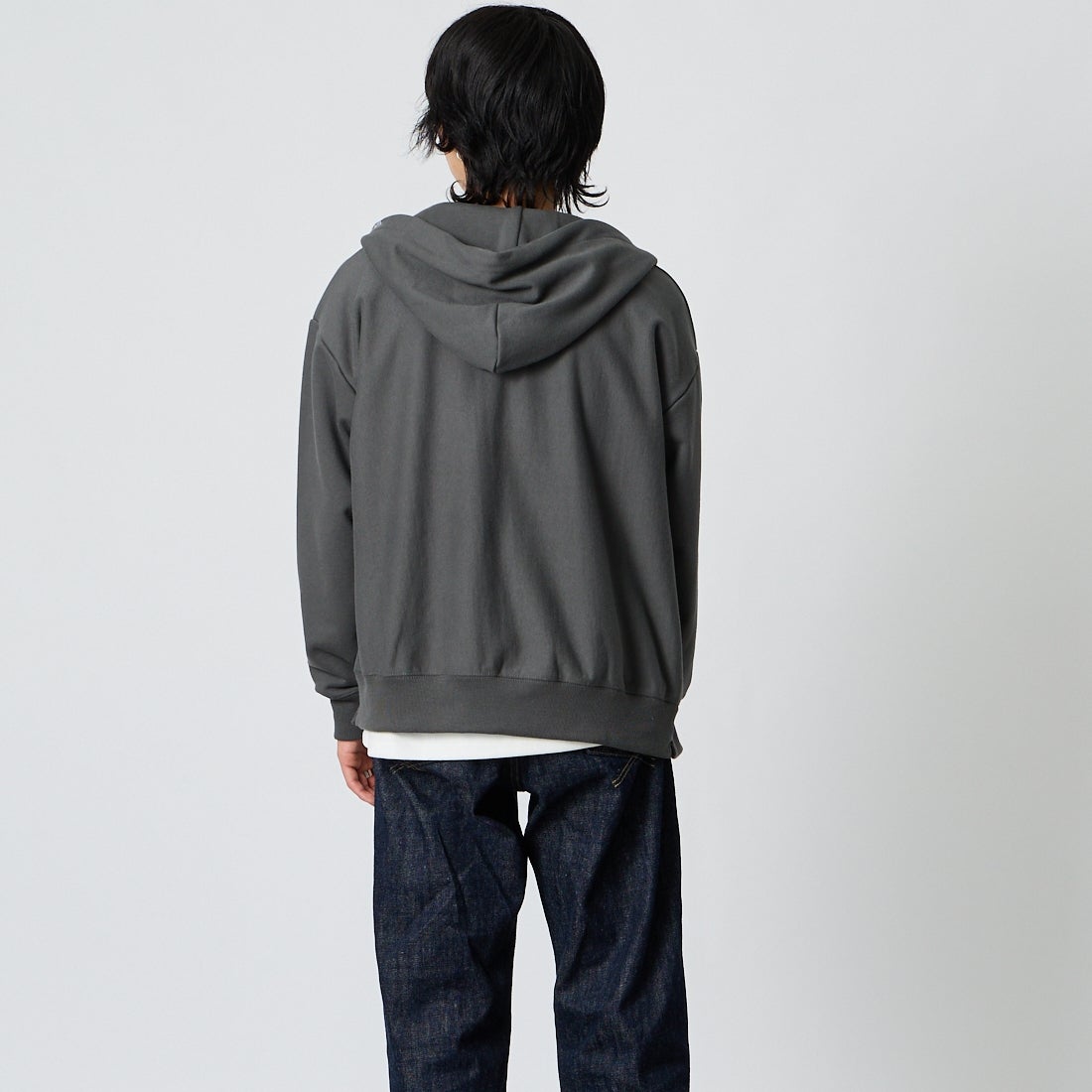 Maison MIHARA YASUHIRO [メゾン ミハラヤスヒロ] フレンチテリージップアップフーディ [I17PK531] DK.GRAY &&モデル身長：177cm 着用サイズ：44&&