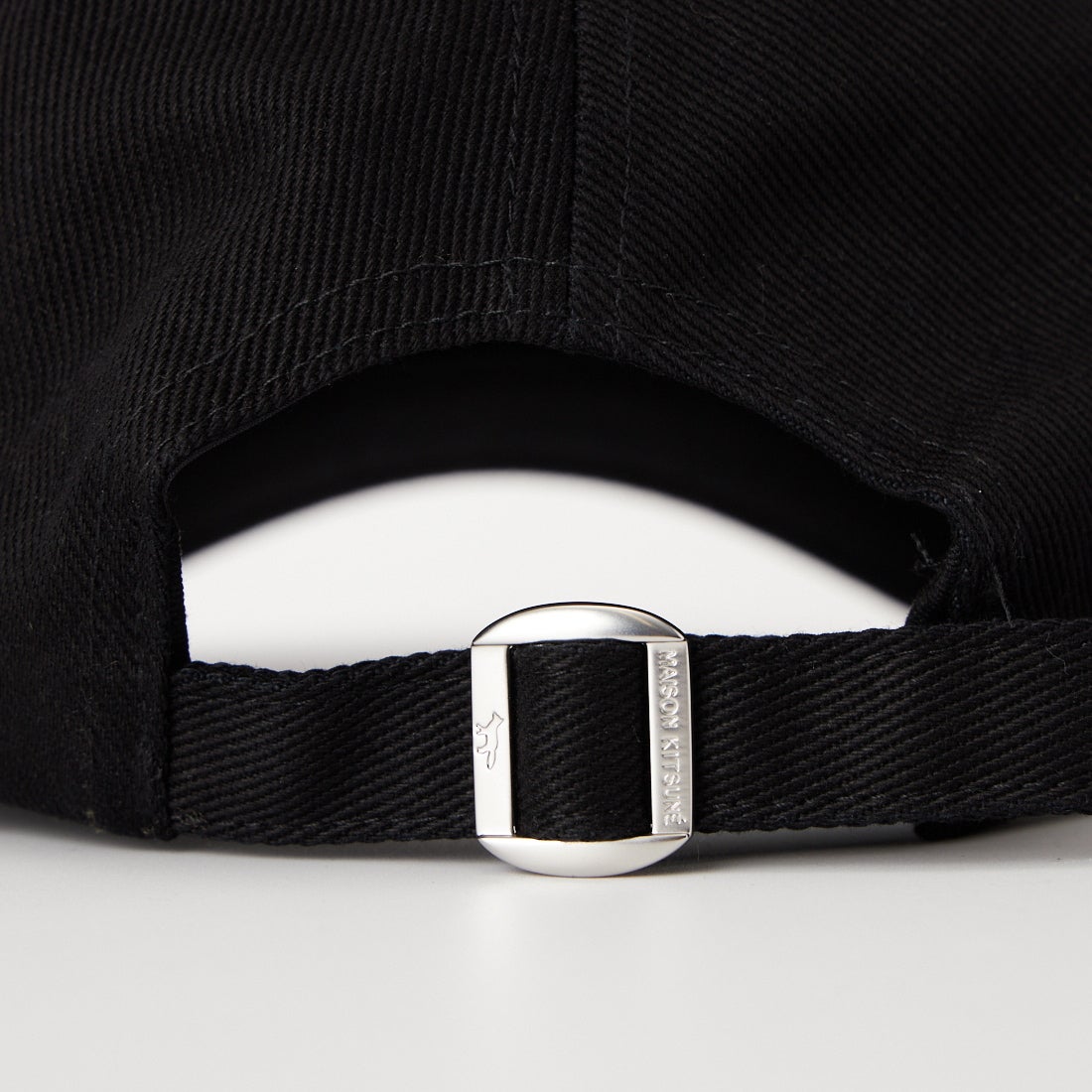 MAISON KITSUNE [メゾン キツネ] MAISON KITSUNE PARIS キャップ [MRUAH07WW0096] P199 BLACK