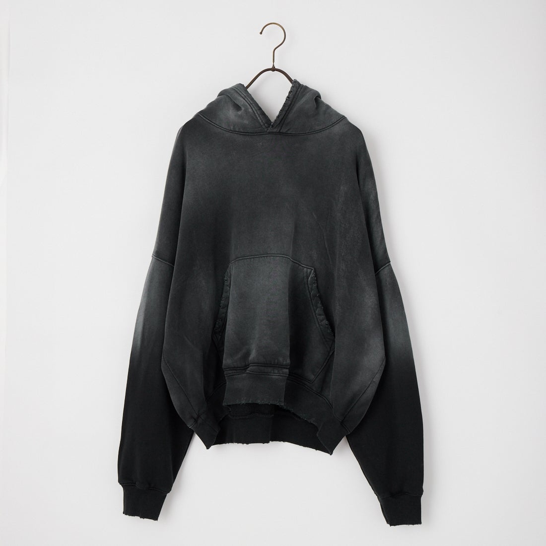 11.BLACK