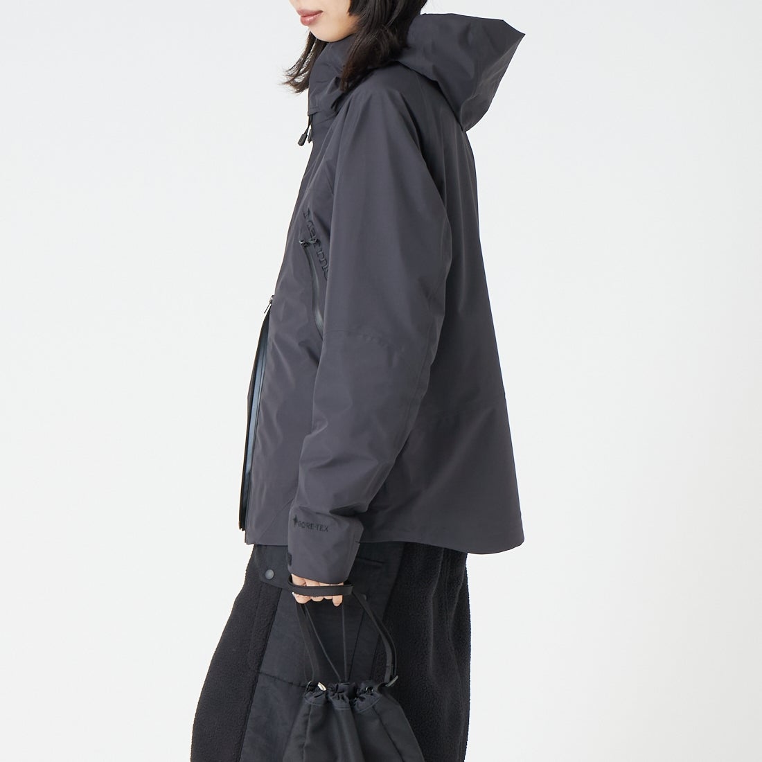 Marmot [マーモット] ゴアテックス フレイジャケット [MTSS26MRN001] BLACK &&モデル身長：162cm 着用サイズ：S&&