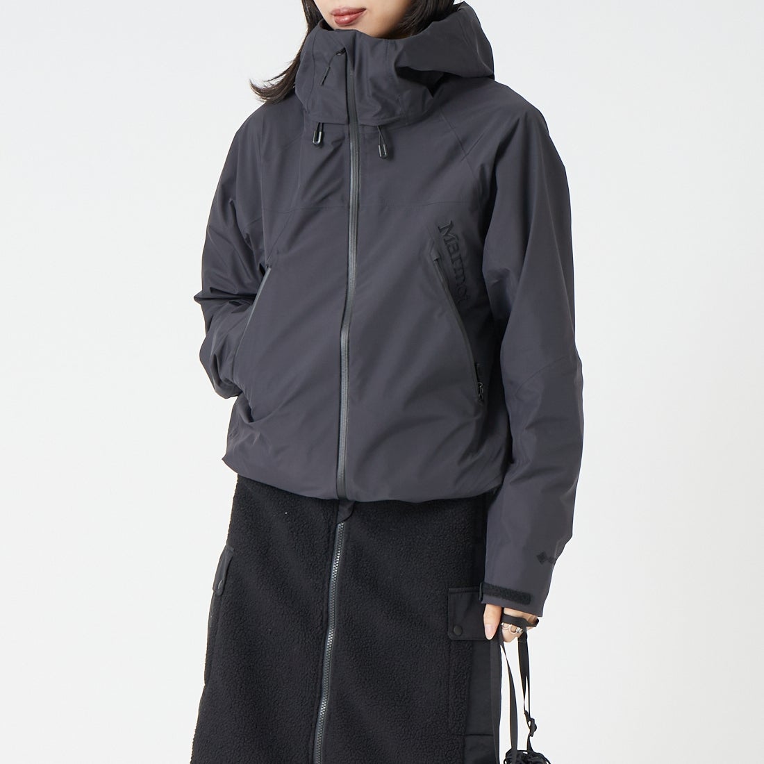Marmot [マーモット] ゴアテックス フレイジャケット [MTSS26MRN001] BLACK &&モデル身長：162cm 着用サイズ：S&&