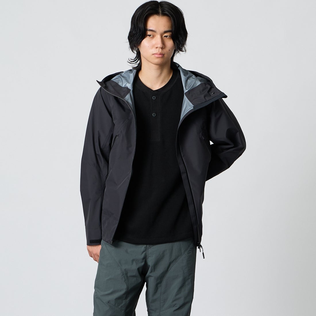 Marmot [マーモット] ゴアテックス フレイジャケット [MTSS26MRN001] BLACK &&モデル身長：177cm 着用サイズ：M&&