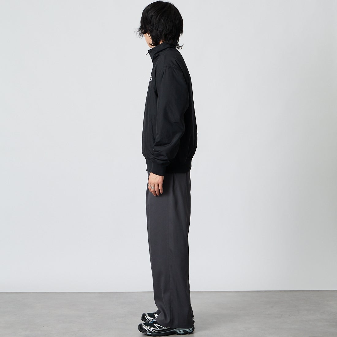 Noir Fabrik [ヌワールファブリック] ミニマルワイドスラックス [NF-264-061] CHARCOAL &&モデル身長：177cm 着用サイズ：46&&
