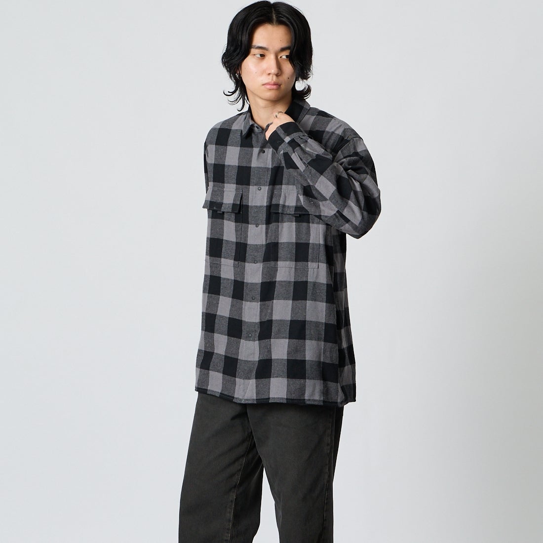 NANGA [ナンガ] バッファローチェック ダブルポケットシャツ [N2620-1I060A] BLK &&モデル身長：177cm 着用サイズ：M&&