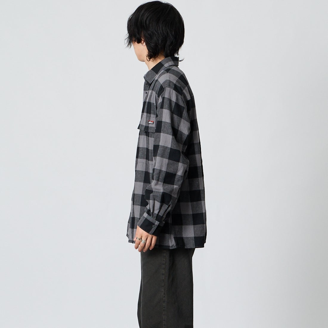 NANGA [ナンガ] バッファローチェック ダブルポケットシャツ [N2620-1I060A] BLK &&モデル身長：177cm 着用サイズ：M&&