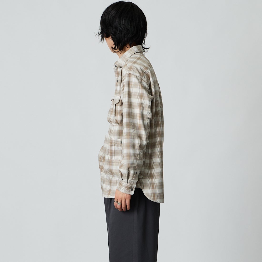 NANGA [ナンガ] グリッドタータン キャンプシャツ [N2620-1I059A] BEG &&モデル身長：177cm 着用サイズ：M&&