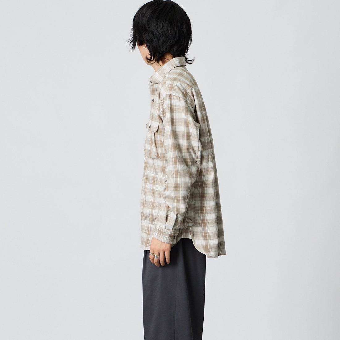 NANGA [ナンガ] グリッドタータン キャンプシャツ [N2620-1I059A] BEG &&モデル身長：177cm 着用サイズ：M&&