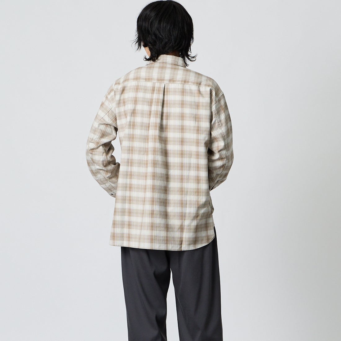 NANGA [ナンガ] グリッドタータン キャンプシャツ [N2620-1I059A] BEG &&モデル身長：177cm 着用サイズ：M&&