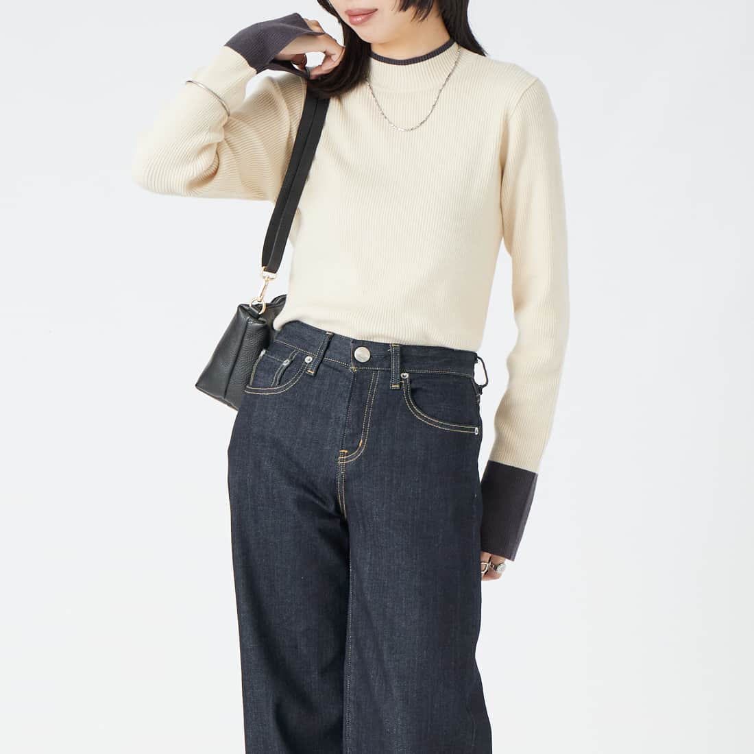 Maison de L'allure [メゾン ドゥ ラリュール] 配色リブプルオーバー [M23121008-1] 02 OFF/CCL &&モデル身長：162cm 着用サイズ：F&&