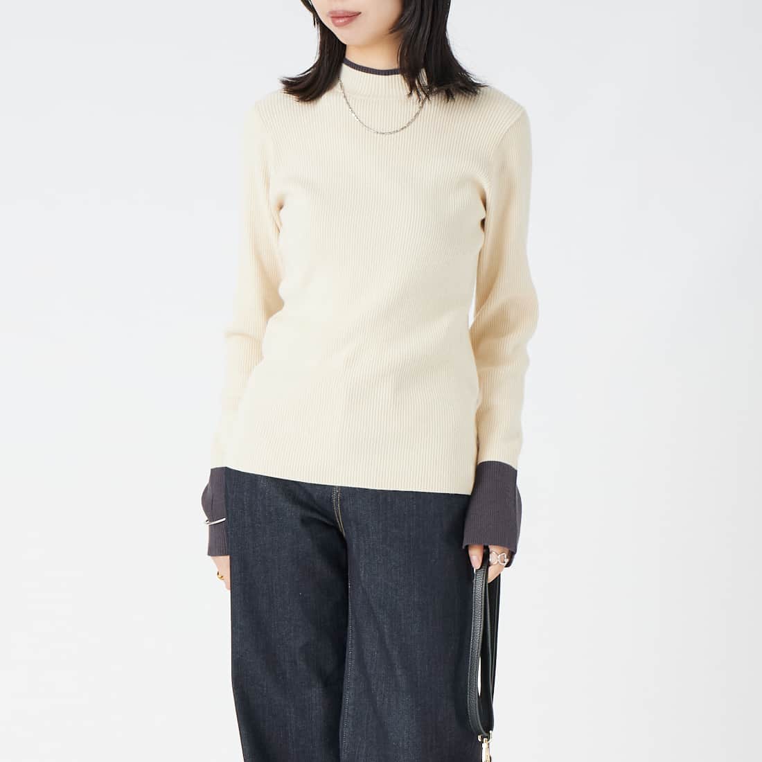 Maison de L'allure [メゾン ドゥ ラリュール] 配色リブプルオーバー [M23121008-1] 02 OFF/CCL &&モデル身長：162cm 着用サイズ：F&&