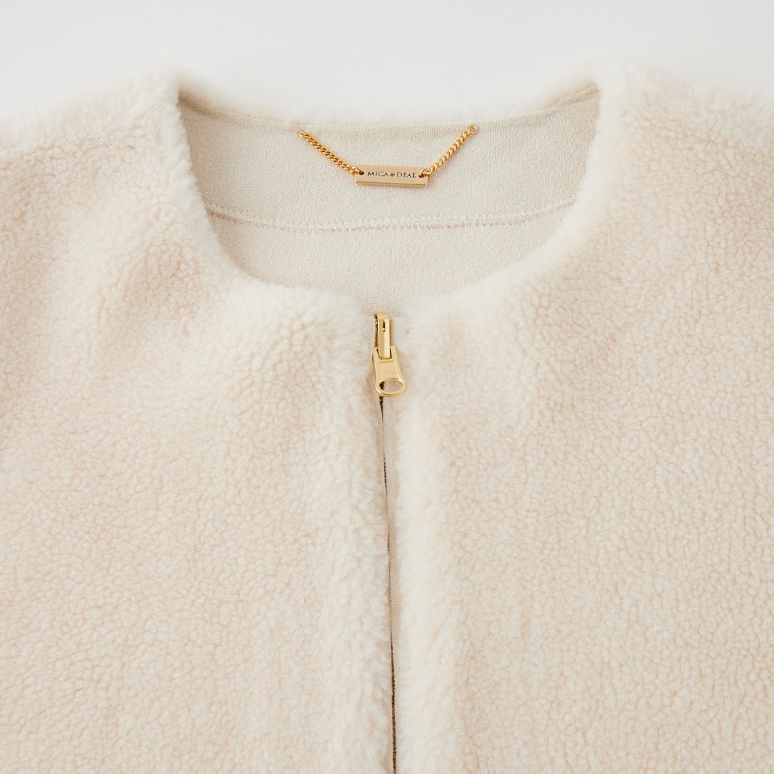 MICA&DEAL [マイカアンドディール] リバーシブルノーカラーボアコート [0126407320] OFF WHITE