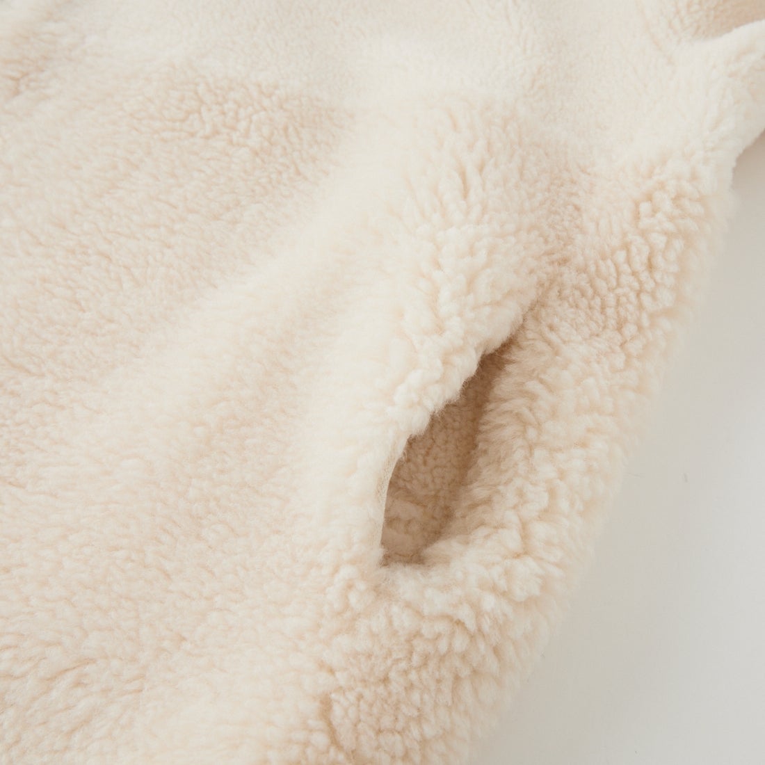 MICA&DEAL [マイカアンドディール] リバーシブルノーカラーボアコート [0126407320] OFF WHITE