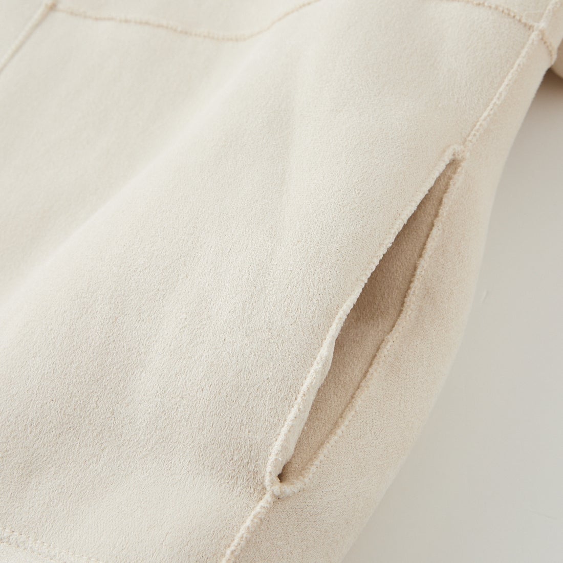 MICA&DEAL [マイカアンドディール] リバーシブルノーカラーボアコート [0126407320] OFF WHITE
