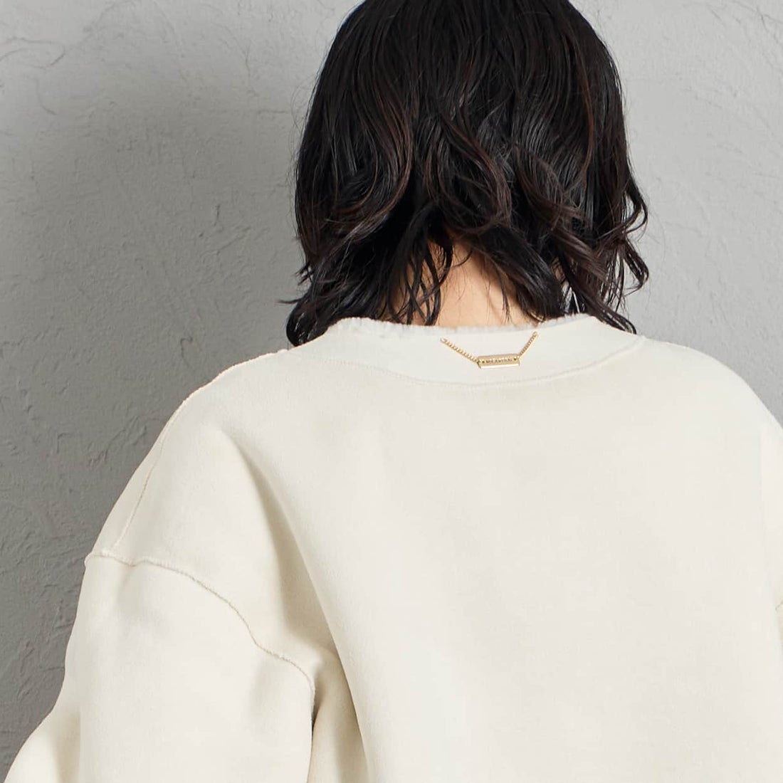 MICA&DEAL [マイカアンドディール] リバーシブルノーカラーボアコート [0126407320] OFF WHITE &&モデル身長：160cm 着用サイズ：F&&