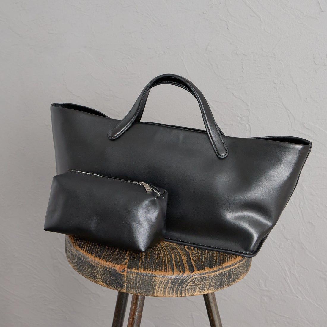 ARTESANOS [アルテサノス] ポーチ付レザートートバッグ [EX-3725-LE] NEGRO