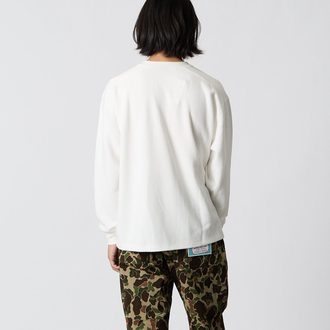 SCREEN STARS [スクリーンスターズ] 別注 スウェットライクヘンリーネックニット [2623-SB32-JF]WHITE &&モデル身長：175cm 着用サイズ：M&&