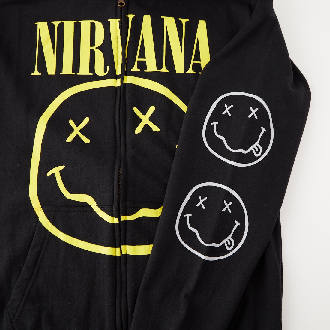 MUSIC TEE [ミュージックティー] NIRVANA ハッピーフェイスフルジップパーカー [HAPPY-FACE] BLACK