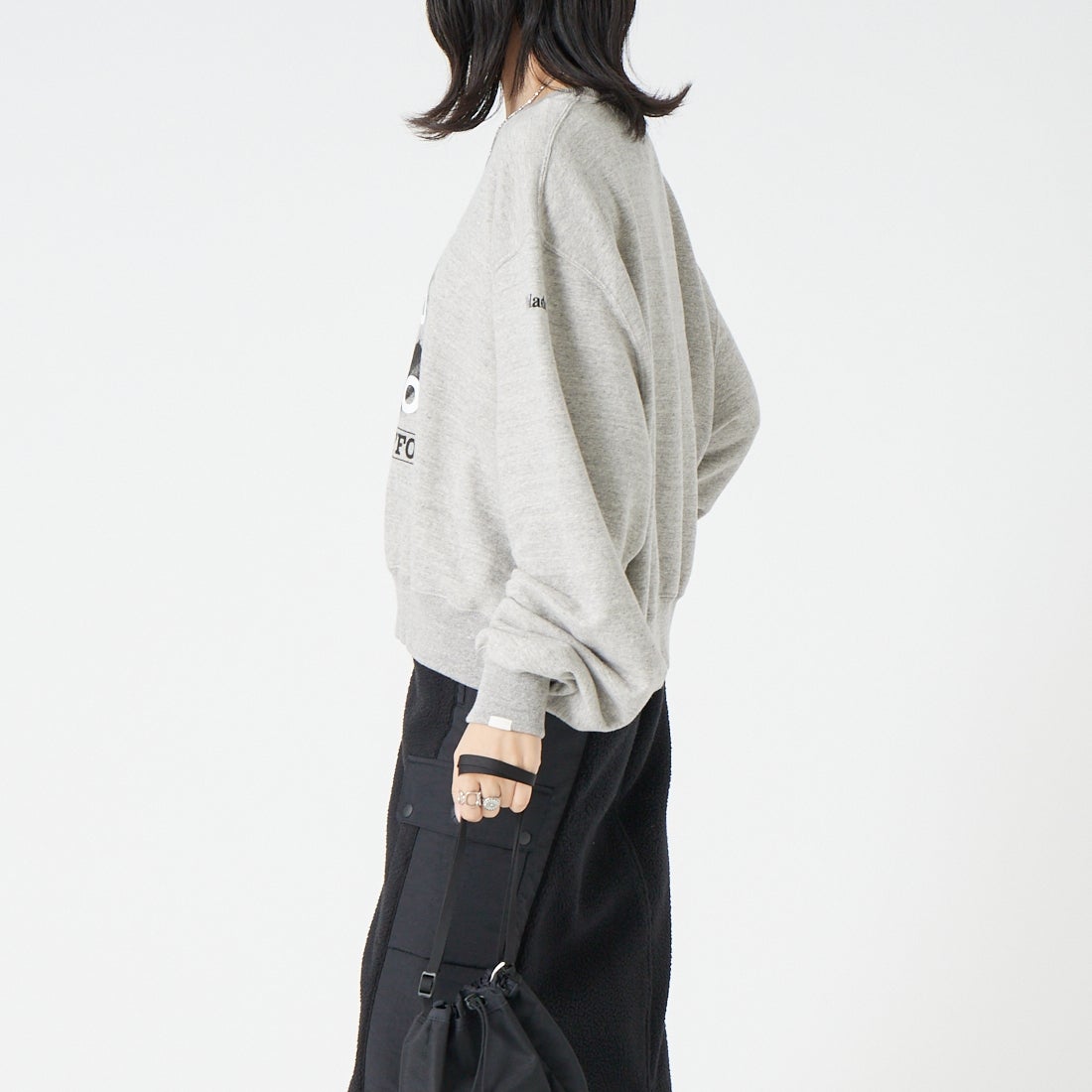 Oblada [オブラダ] HELLO クルーネックスウェット [S2510CU17] GRAY &&モデル身長：162cm 着用サイズ：F&&