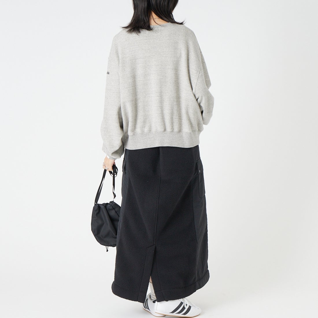 Oblada [オブラダ] HELLO クルーネックスウェット [S2510CU17] GRAY &&モデル身長：162cm 着用サイズ：F&&