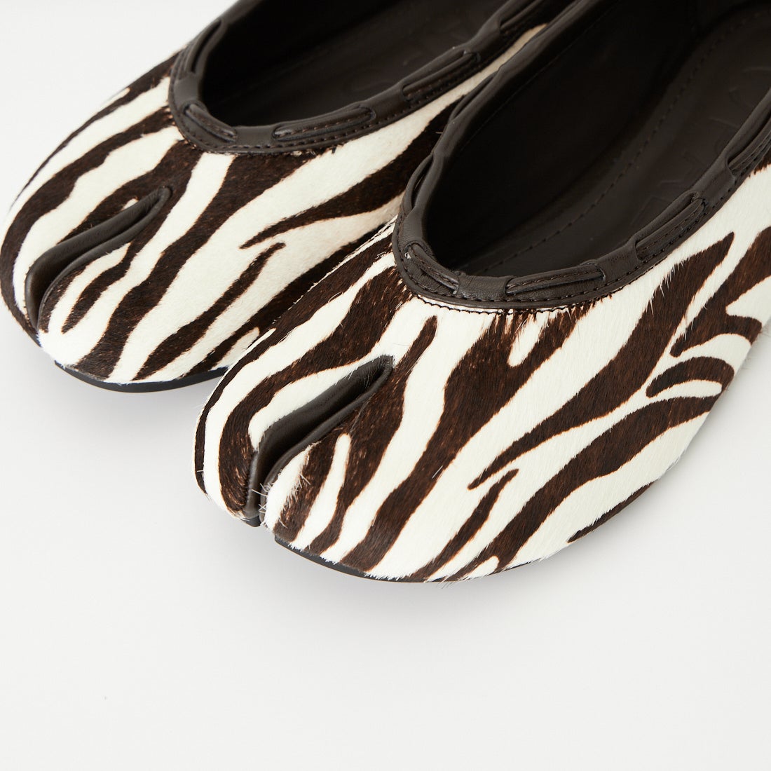 PAES [ペイズ] カーフストリングフラットシューズ [CALF-STRING-FLAT] MOCHAZEBRA