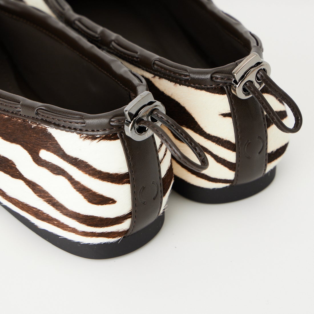PAES [ペイズ] カーフストリングフラットシューズ [CALF-STRING-FLAT] MOCHAZEBRA