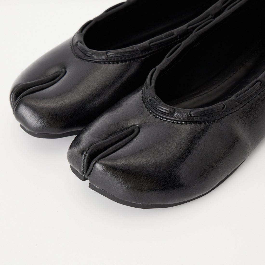 PAES [ペイズ] レザーストリングフラットシューズ [LEATHER-STRING-FLAT] BLACK