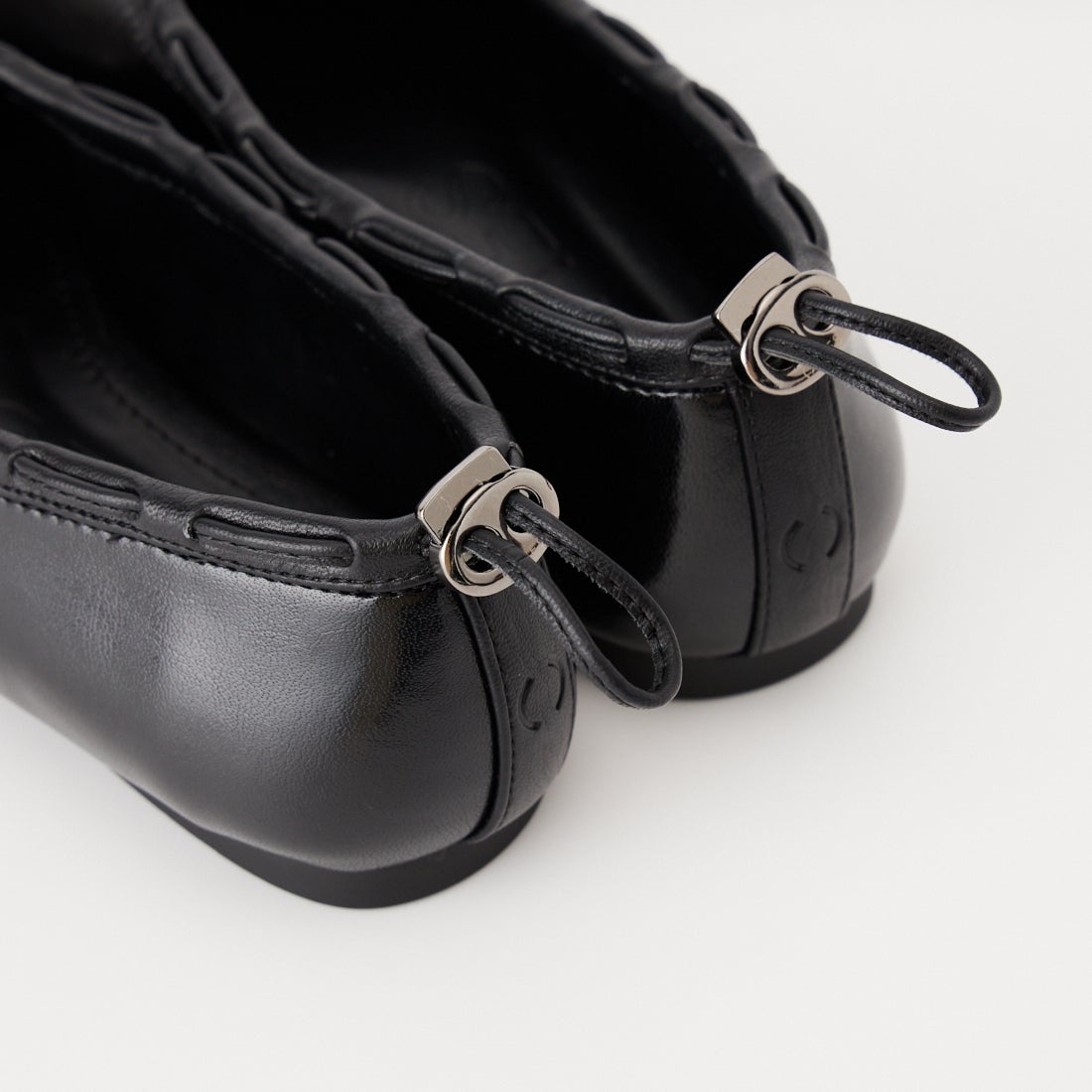 PAES [ペイズ] レザーストリングフラットシューズ [LEATHER-STRING-FLAT] BLACK