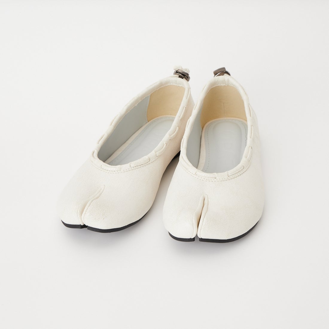 PAES [ペイズ] レザーストリングフラットシューズ [LEATHER-STRING-FLAT] VINT.WHITE